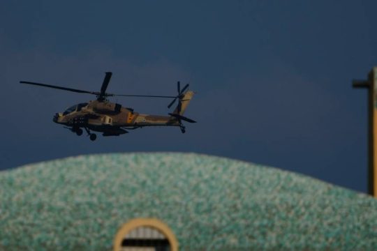 Apache πάνω από το Ισραήλ